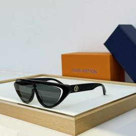 Picture of Louis Vuitton Sunglasses _SKUfw77293692fw